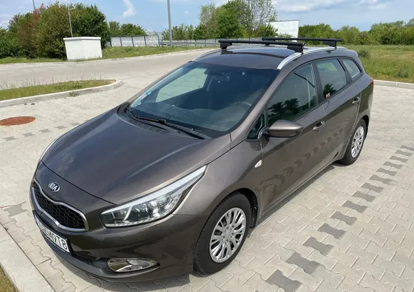 dolnośląskie Kia Ceed cena 39500 przebieg: 159390, rok produkcji 2014 z Dzierżoniów